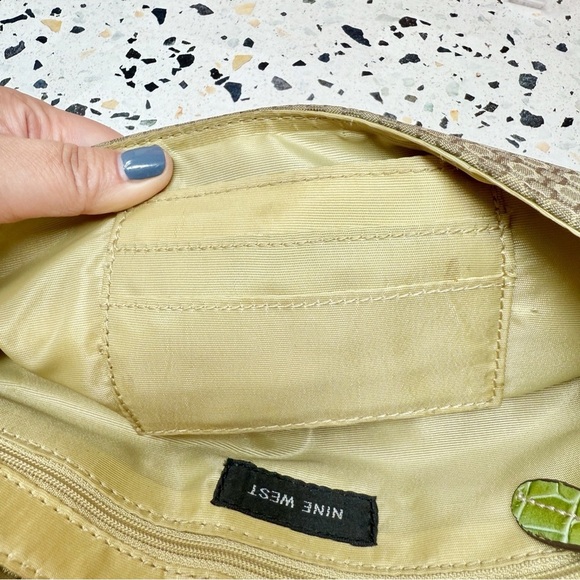 Vintage Nine West Baguette Green and Canvas Women’s Shoulder Bag OS - Picture 9 of 12